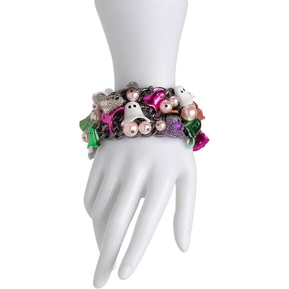 New with tag 🏷️ Betsey Johnson bracelet retail price $168 - Picture 1 of 3